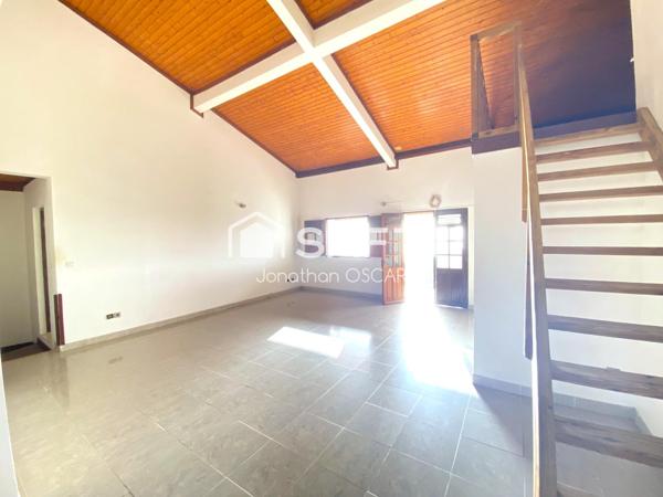 Haut de villa T4 + mezzanine avec vue mer et montagne