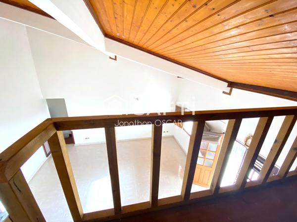 Haut de villa T4 + mezzanine avec vue mer et montagne