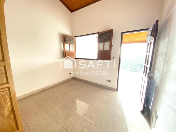 Haut de villa T4 + mezzanine avec vue mer et montagne