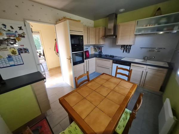 Maison  6 pièces 4 chambres environ 148.44 m2