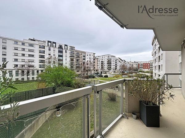 L'Adresse Immobilier - Élégant 3 pièces lumineux de 67 m² - Parking et cave