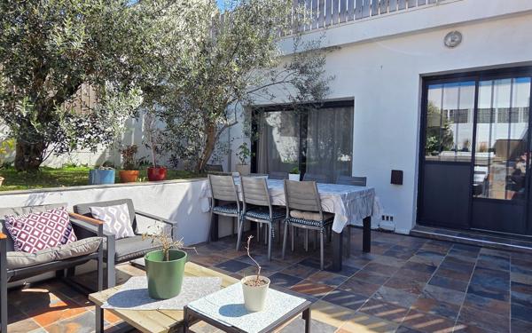 Maison à vendre    6 pièces •  La Rochelle