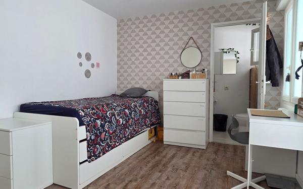 Maison à vendre    6 pièces •  La Rochelle