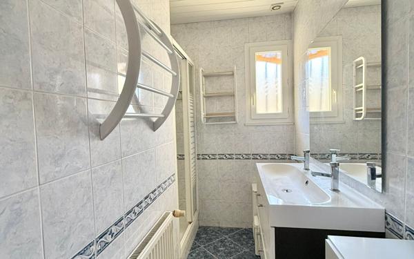 Maison à vendre    4 pièces •  Bordeaux