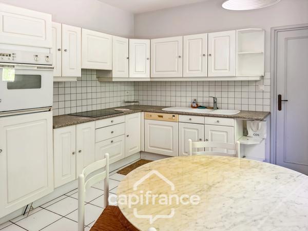 Maison d’architecte 7 pièces, 180 m² avec vue sur nature à Lectoure, posibilité appartement indépendant, activité pro