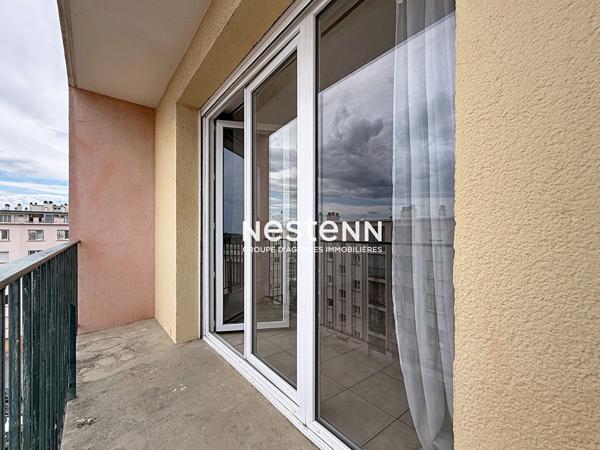 STUDIO DE 34 M² AVEC BALCON ET PLACE DE PARKING - PERPIGNAN