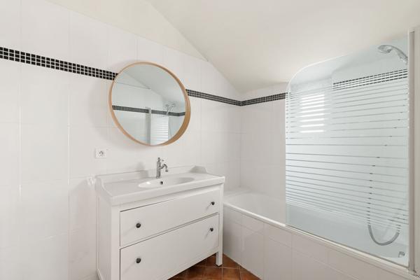 Rue Chapon - Duplex rénové et climatisé au coeur du Marais - PARIS