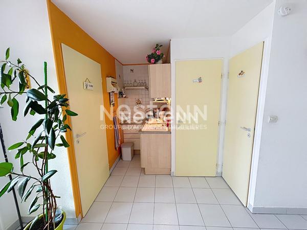 FRONTIGNAN PLAGE T2 CABINE LOGGIA PARKING VUE PORT A VENDRE