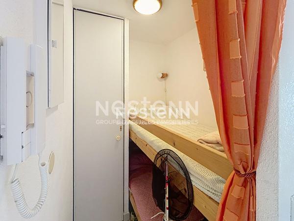 FRONTIGNAN PLAGE T2 CABINE LOGGIA PARKING VUE PORT A VENDRE