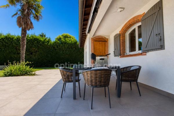 LAUNAGUET – SUPERBE MAISON FAMILIALE DE 170 m² AVEC PISCINE SUR TERRAIN DE 1 357 m²