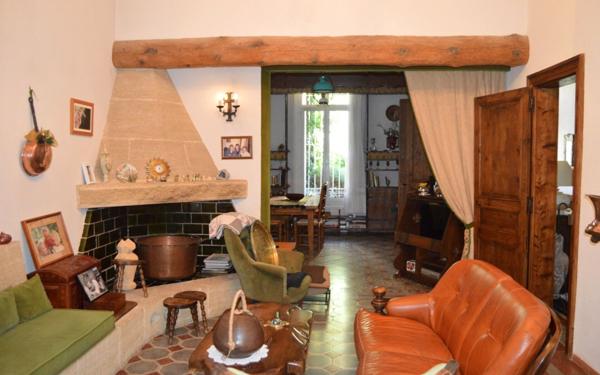 Maison à vendre    6 pièces • 185 m2 Montbazin