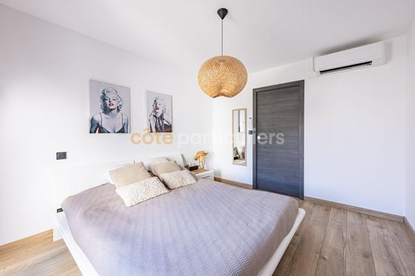Vente
                Maison138 m² - 6 Pièces -
                    LA CHAPELLE BASSE MER (44450)