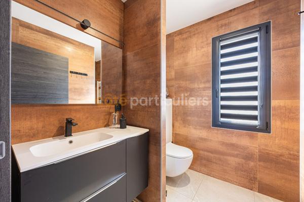 Vente
                Maison138 m² - 6 Pièces -
                    LA CHAPELLE BASSE MER (44450)