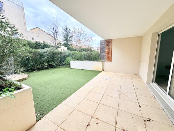 Marseille (13008) APPARTEMENT 3 PIECES EN REZ-DE-JARDIN & BOX VIELLE CHAPELLE 8EME