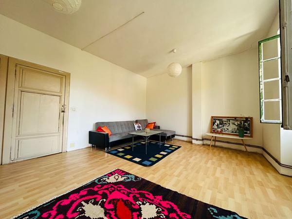 47440 CASSENEUIL À Casseneuil, magnifique maison de caractère avec jardin