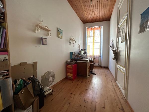 47440 CASSENEUIL À Casseneuil, magnifique maison de caractère avec jardin