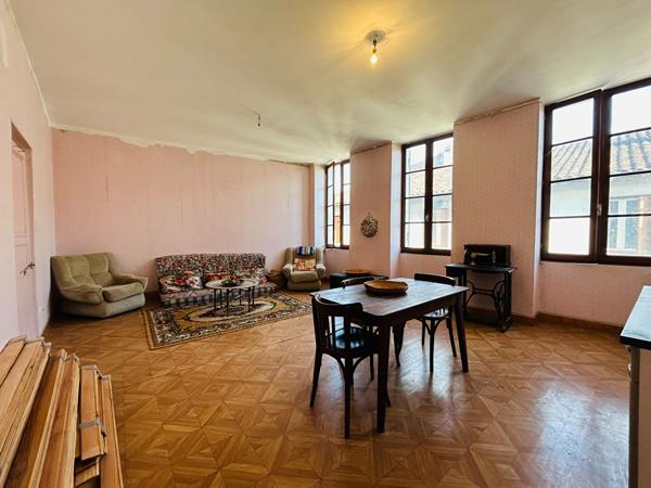 47440 CASSENEUIL À Casseneuil, magnifique maison de caractère avec jardin