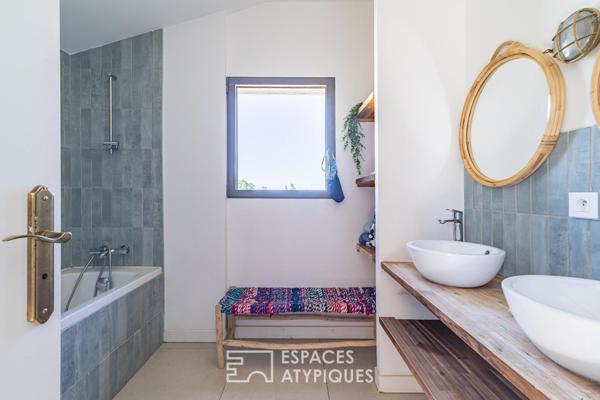 Esprit beach house et ossature bois pour un été qui ne finit jamais