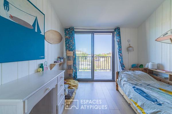Esprit beach house et ossature bois pour un été qui ne finit jamais