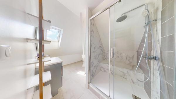 Location                                                      Appartement
                        
                     2 pièces                      36 m2                     à Chartres