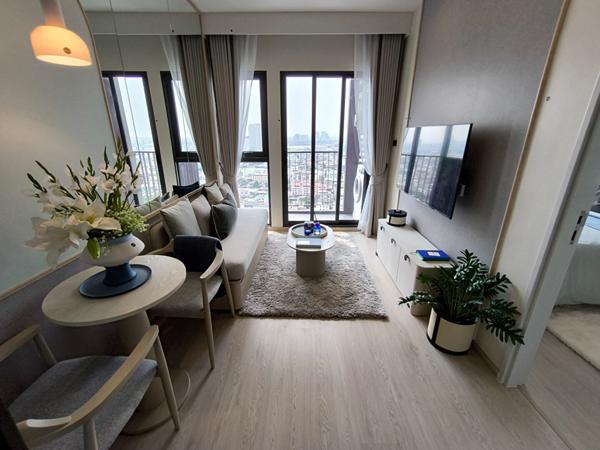 The Reference Sathorn Wongwianyai. Condominiums urbains design à 130m du BTS Wongwian Yai