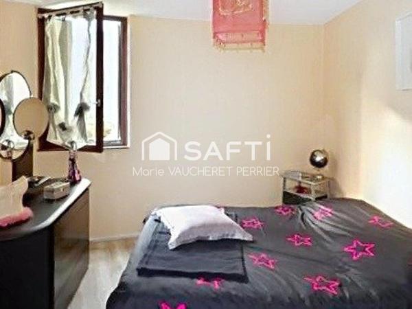 Appartement de deux pièces avec terrasse