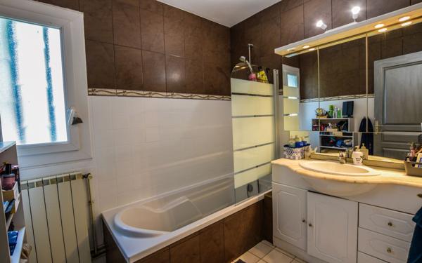 Maison à vendre    4 pièces •  Bagnols-sur-Cèze