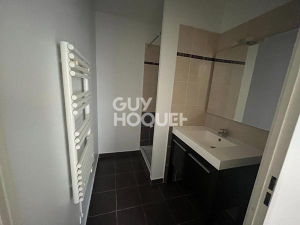 Appartement T2  Saint-Etienne centre proche commodités avec garage