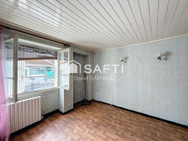 Maison de 60 m² avec dépendances et jardin