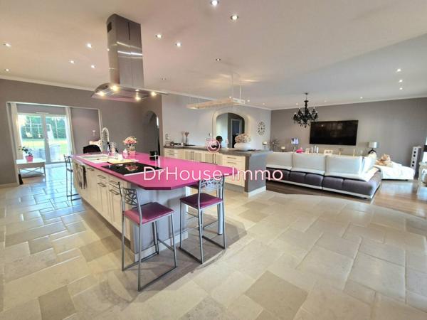 Maison à vendre 10 pièces de 360 m²