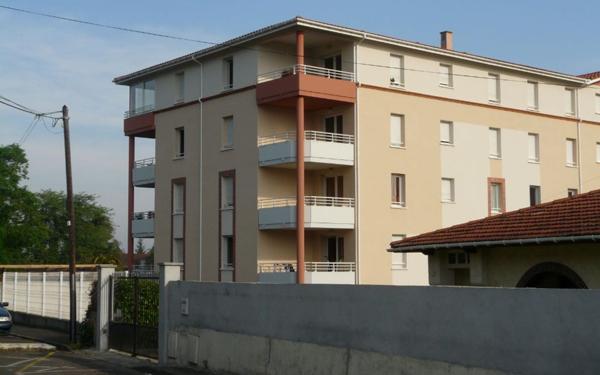 Stationnement à louer    16 m2 Mont-de-Marsan