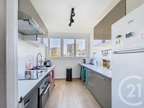 Appartement F4 à vendre  5 pièces - 66,04 m2 CHOLET - 49