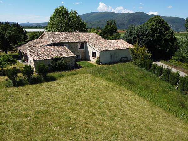 Maison EN PIERRE secteur SISTERON de 266 m2 Bâtisse en pierres avec vue panoramique  Alpes de hautes provence