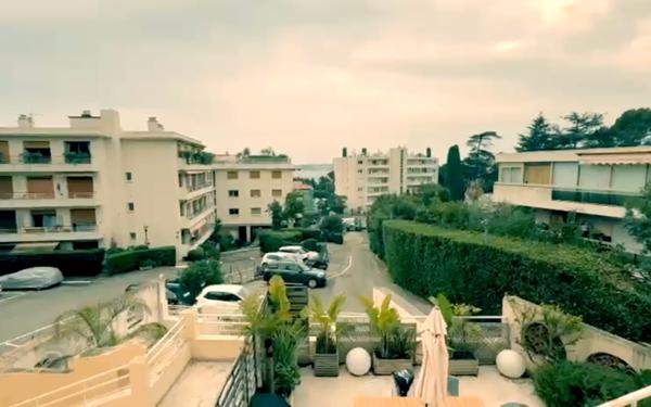 Cannes-Maréchal Juin : 3-4 pièces rénové atypique, jardin et terrasse