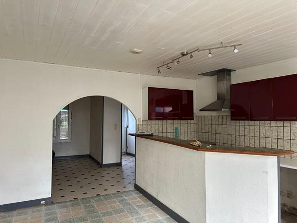 RARE SUR LE SECTEUR ? MAISON DE FAUBOURG À RÉNOVER ? ROCHEFORT