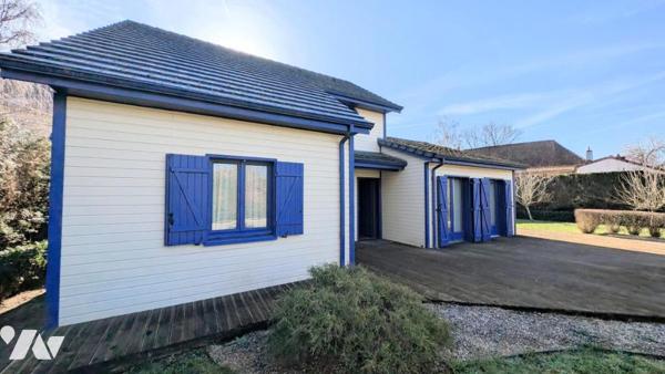 Pr Commodités sur 932m² Villa ossature bois 121m² hab; vie plain pied possible;