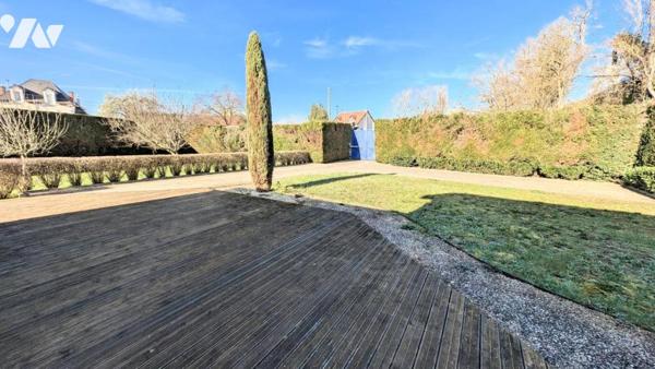 Pr Commodités sur 932m² Villa ossature bois 121m² hab; vie plain pied possible;