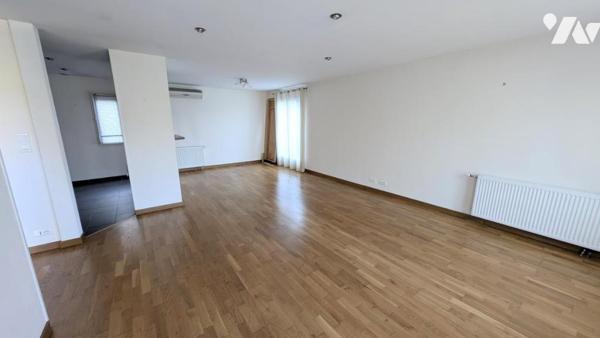 Pr Commodités sur 932m² Villa ossature bois 121m² hab; vie plain pied possible;