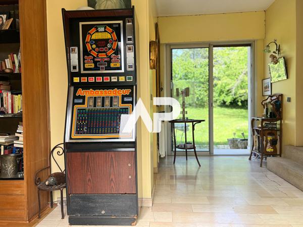 Maison Montmorency 5 pièce(s) 200m2 895 000 € **  - Référence  1129