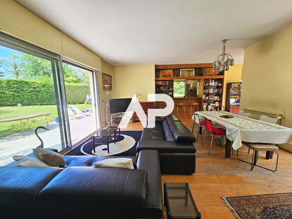 Maison Montmorency 5 pièce(s) 200m2 895 000 € **  - Référence  1129