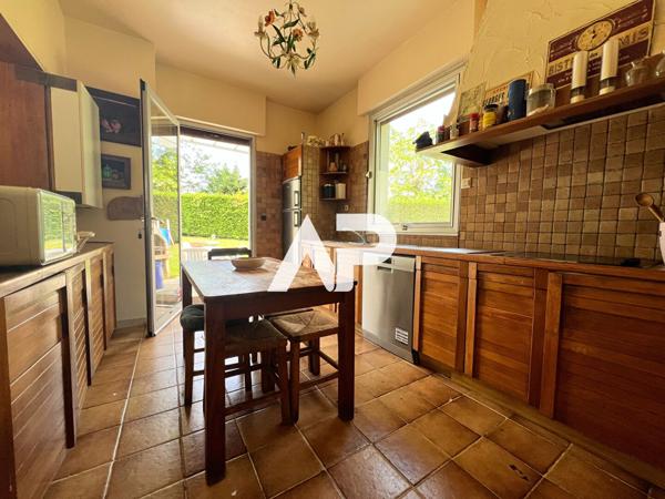 Maison Montmorency 5 pièce(s) 200m2 895 000 € **  - Référence  1129