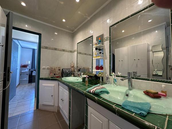 Maison 113 m2 avec studio  -Grand GARAGE - 1300 m2 de terrain