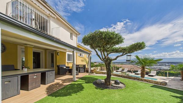 Maison 8 pièces - 180 m²