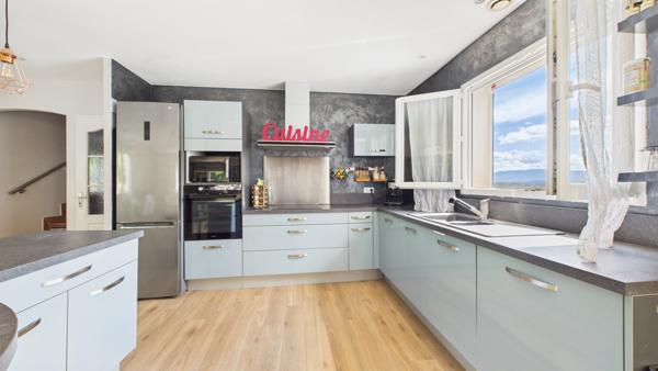 Maison 8 pièces - 180 m²