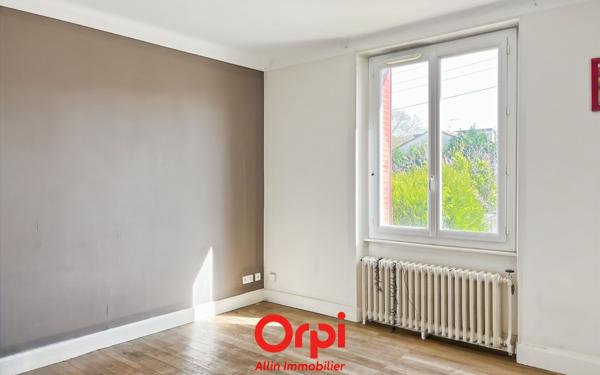 Maison à vendre    4 pièces •  Désertines