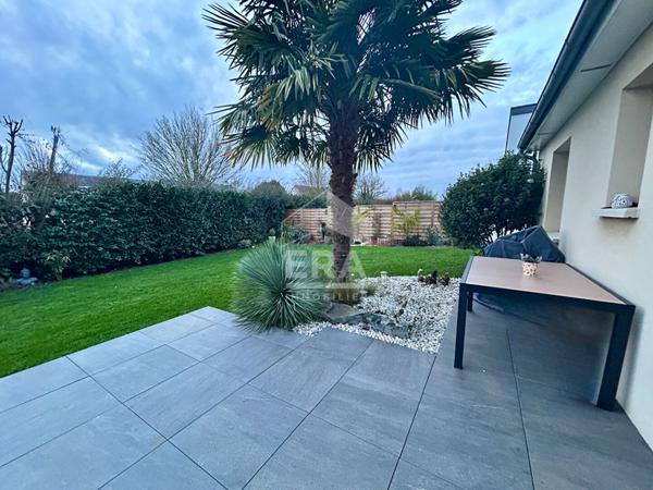 Maison contemporaine 130 m2 - 5 chambres dont 2 de plain pied avec garage - à St Pavace