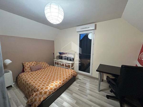 Maison contemporaine 130 m2 - 5 chambres dont 2 de plain pied avec garage - à St Pavace