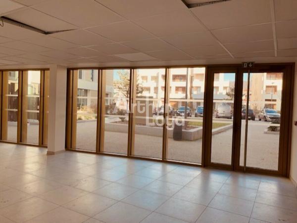 LOCAL COMMERCIAL NEUF- ANNECY