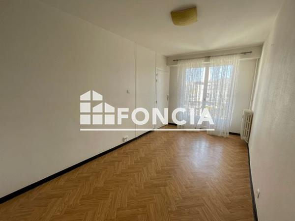 Location Appartement 2 pièces 48.4 m² - PLACE DE GAULLE Challans 85300