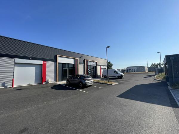 Local d'activites 240 m² à louer MORDELLES (réf : 35.5966)